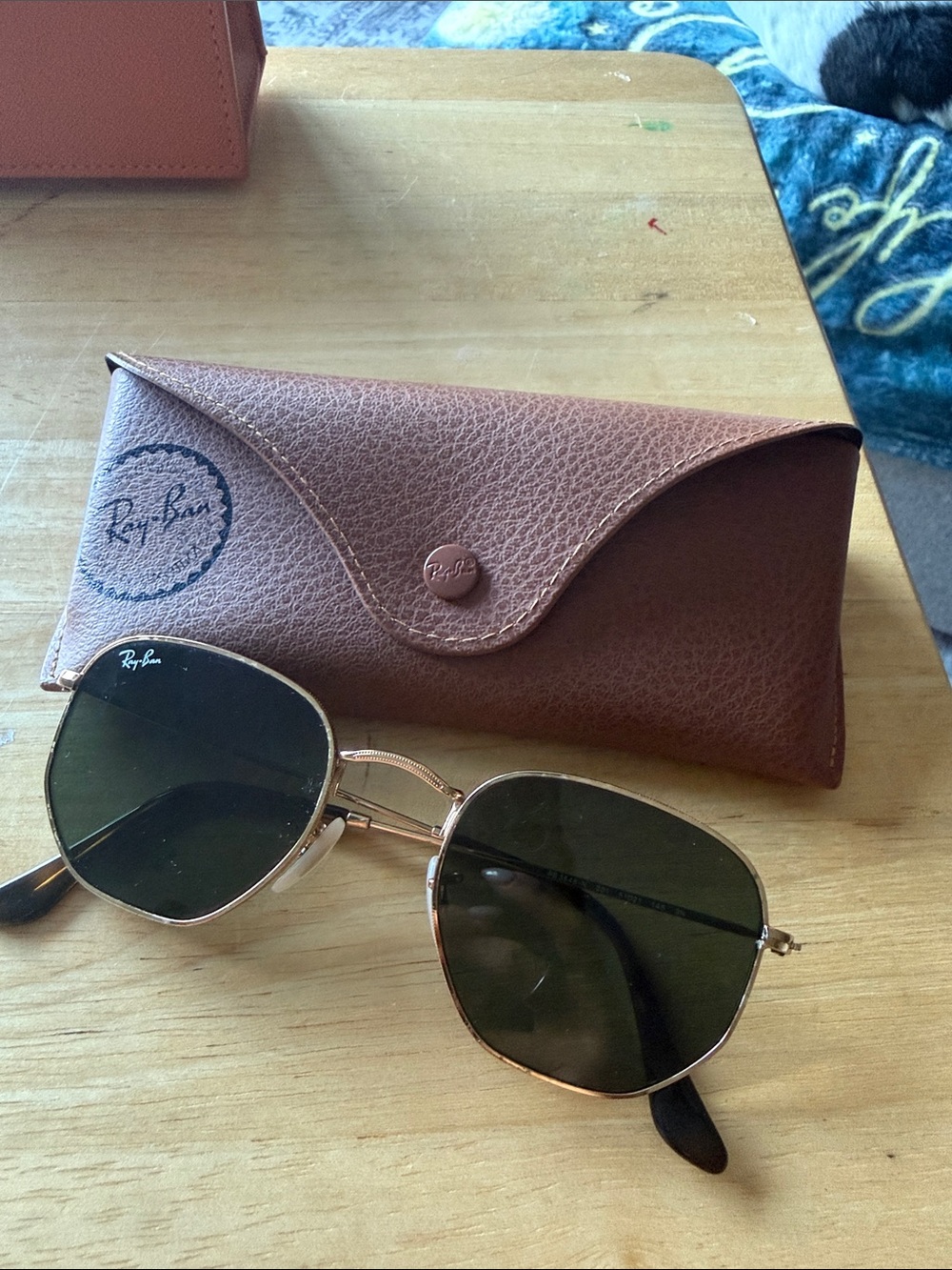 Ray-Ban Gold Frame Sunglasses with Green Lenses and Brown Case
